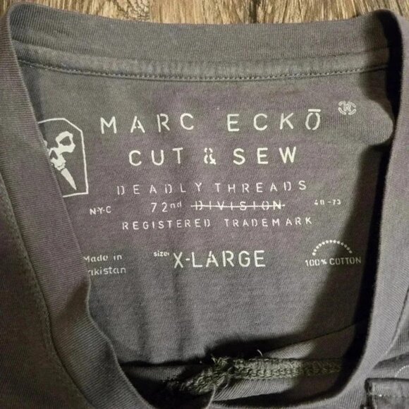Vintage Marc Ekco Cut and Sew V-Neck Tee Size XL - Picture 3 of 4